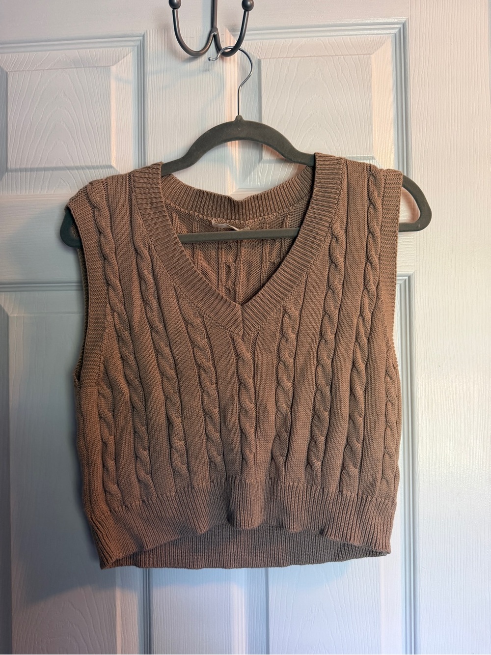 Altar'd State Cable Knit V-Neck Sweater Vest - Taupe